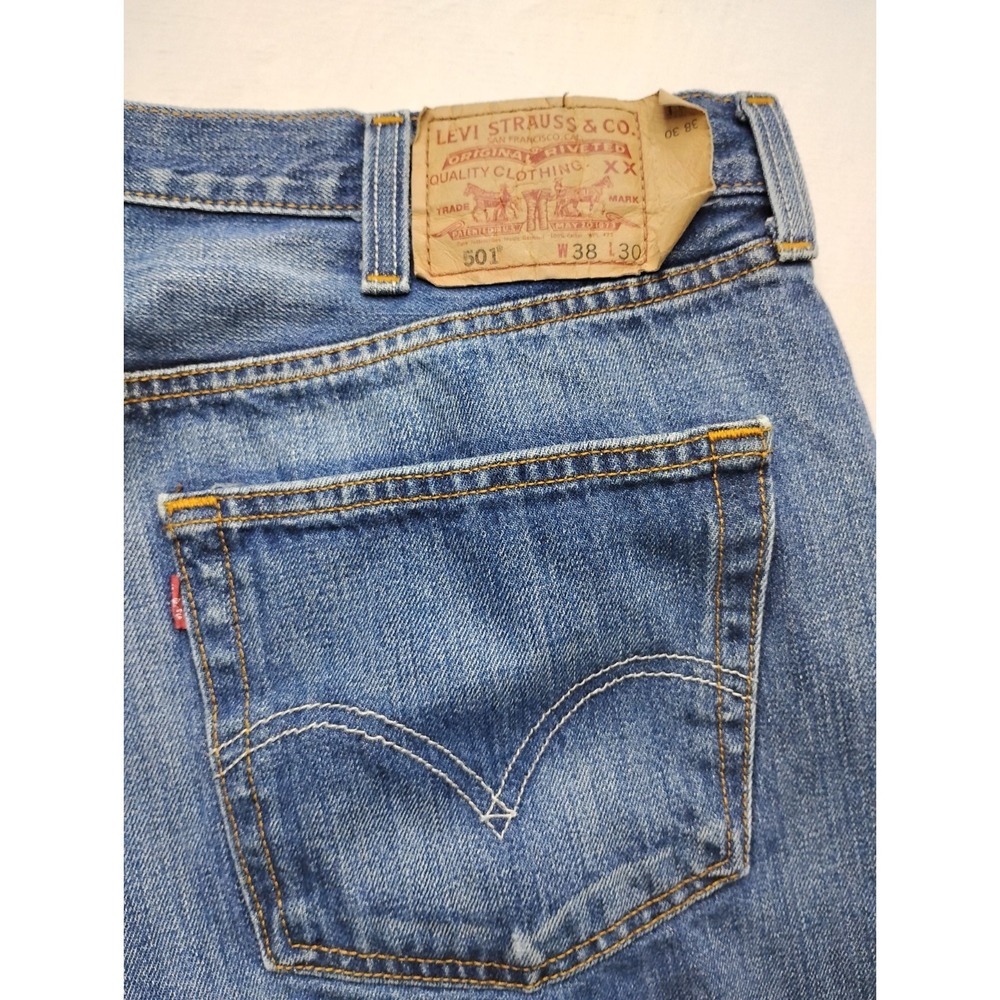 Levis 501 Original Mens Medium Wash Blue Denim Straight Leg Jeans 38x30 Faded - Picture 12 of 12